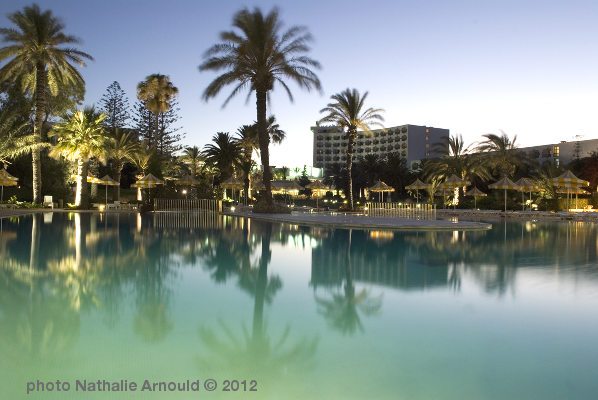 piscine extrieure et htel en Tunisie
