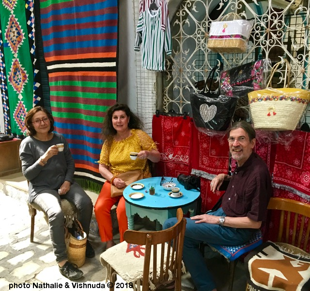 pause caf  l'essence de granium, souk, medina de Sousse, Tunisie