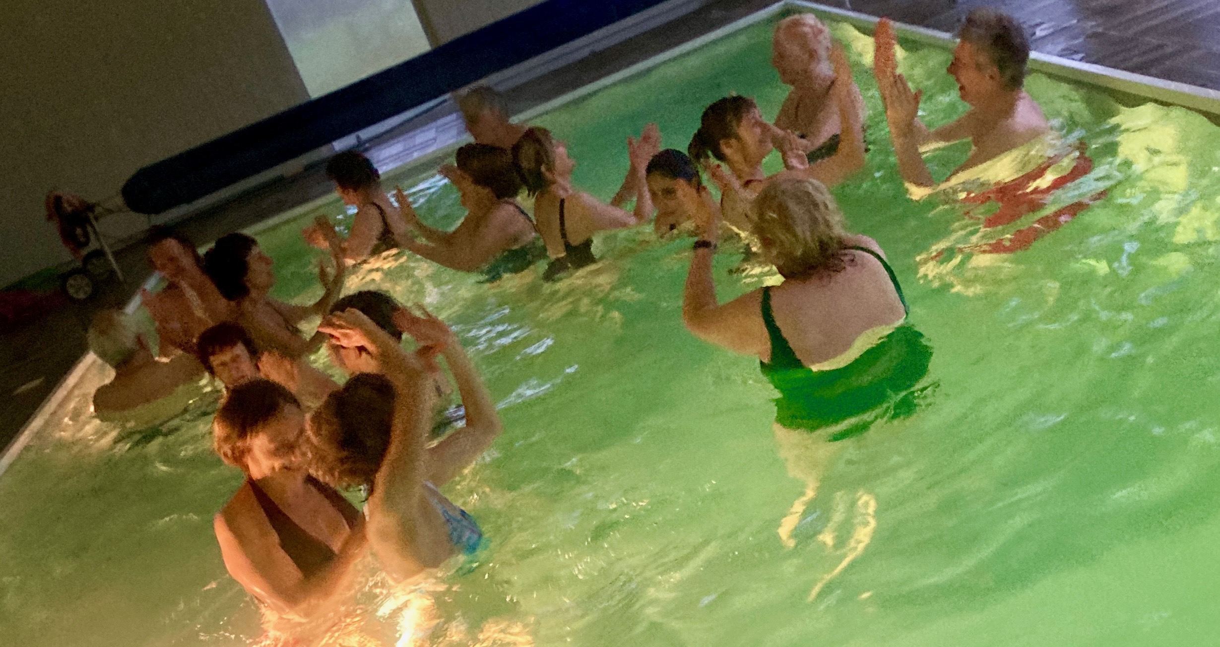 réveilon de fin d'année avec séances en piscine d'eau chaude